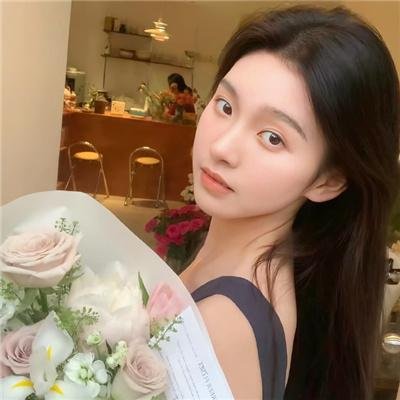 储物柜女孩 海报